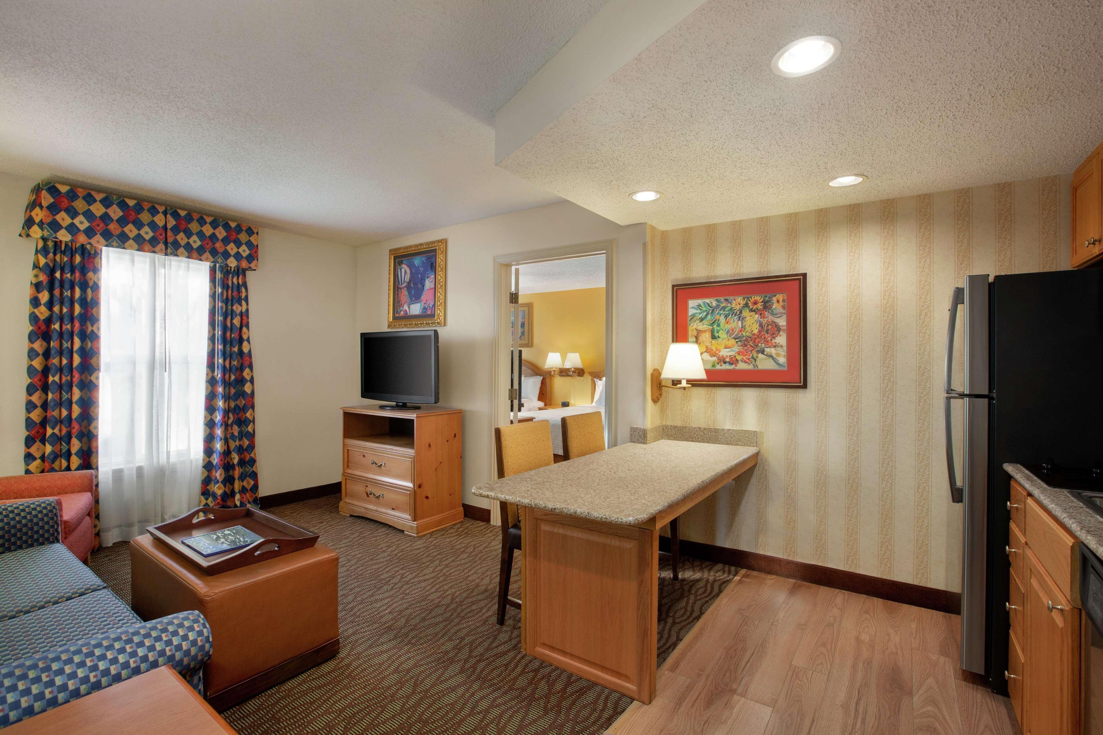 Homewood Suites By Hilton Fort Myers Exterior photo
