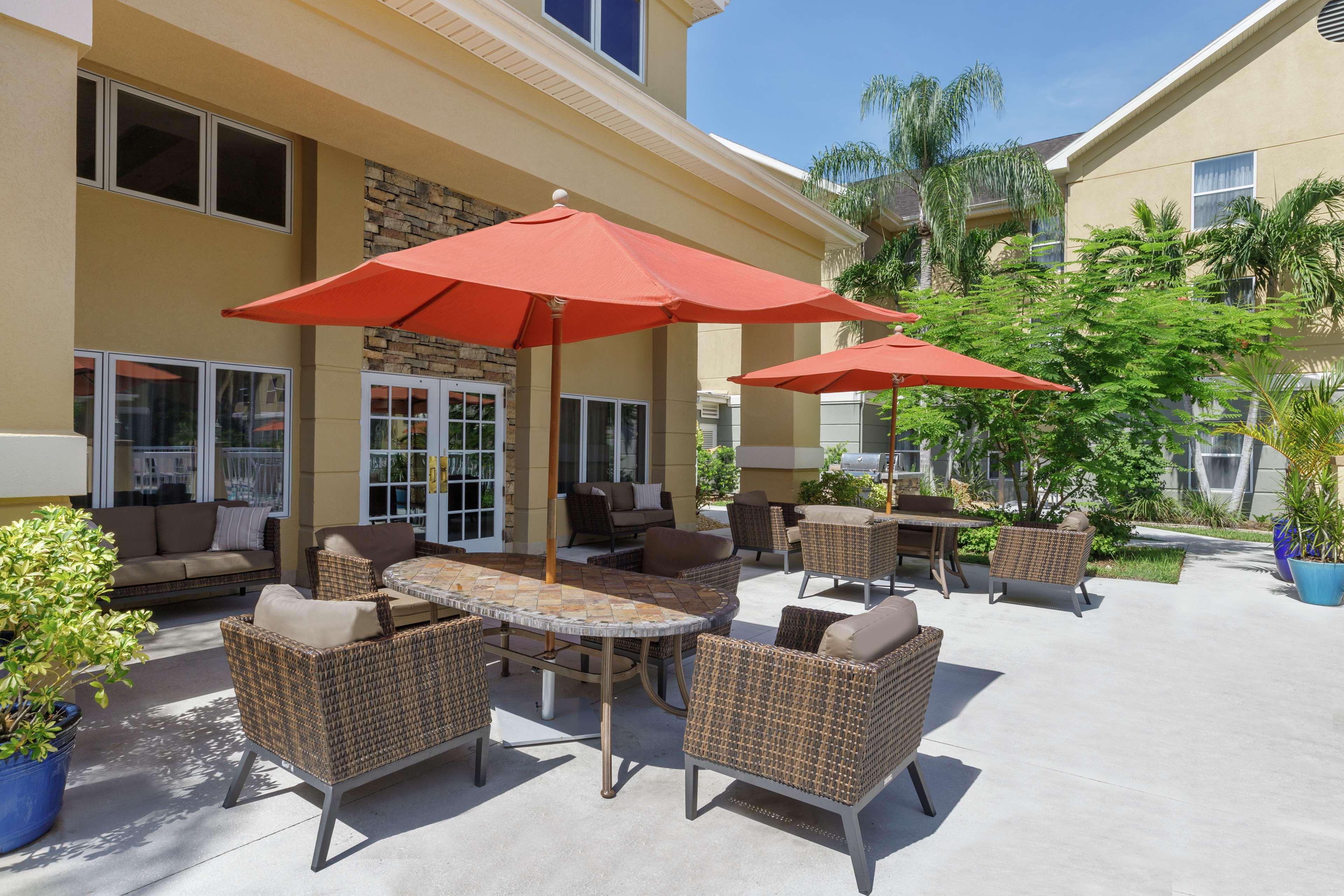 Homewood Suites By Hilton Fort Myers Exterior photo