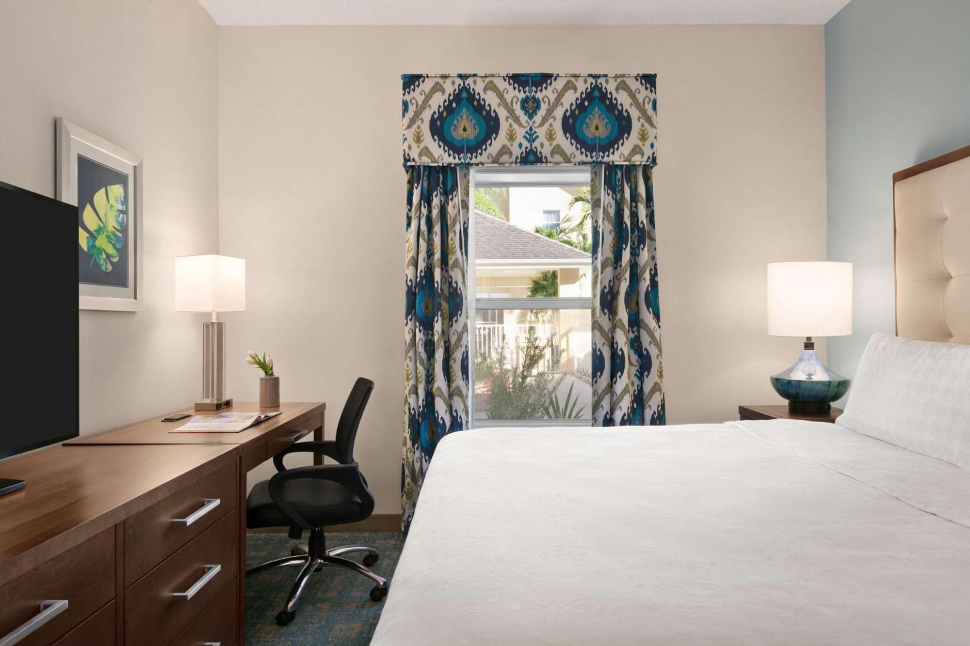 Homewood Suites By Hilton Fort Myers Exterior photo