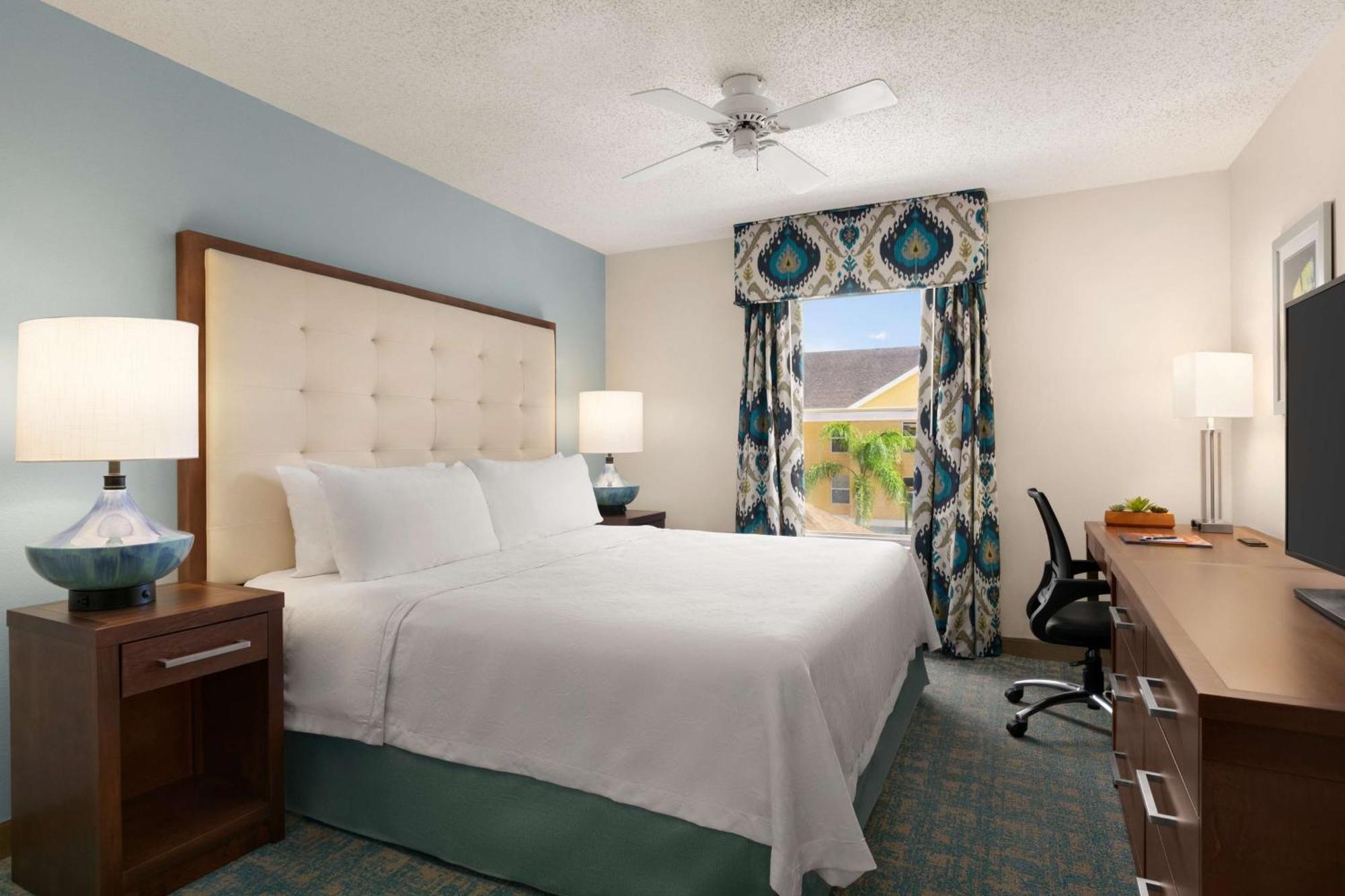 Homewood Suites By Hilton Fort Myers Exterior photo